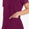 Blusa de trabajo con cuello en V Eds Essentials para mujer