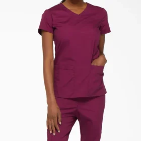 Blusa de trabajo con cuello en V Eds Signature para mujer