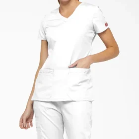 Blusa de trabajo con cuello en V Eds Signature para mujer
