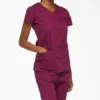 Blusa de trabajo con cuello en V Eds Signature para mujer