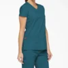 Blusa de trabajo con cuello en V Eds Signature para mujer
