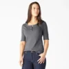Camisa Henley de manga corta para mujer con pantalones cortos