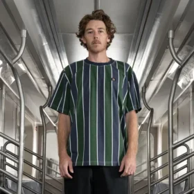 Camiseta a rayas de Jake Hayes