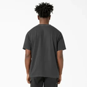Camiseta con bolsillo teñida en prenda
