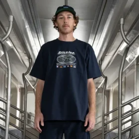 Camiseta con estampado de Jake Hayes