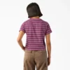 Camiseta corta de mujer con rayas y bolsillo Camiseta corta de mujer con rayas y bolsillo