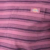 Camiseta corta de mujer con rayas y bolsillo Camiseta corta de mujer con rayas y bolsillo