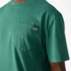 Camiseta de bolsillo de tejido grueso desgastada
