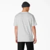 Camiseta de cuello redondo a rayas con bolsillo, corte regular Camiseta de cuello redondo a rayas con bolsillo, corte regular