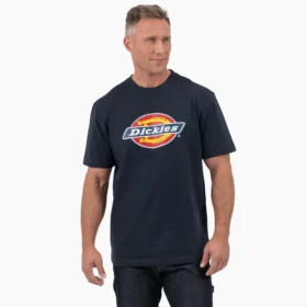 Camiseta gráfica de manga corta con logotipo tricolor