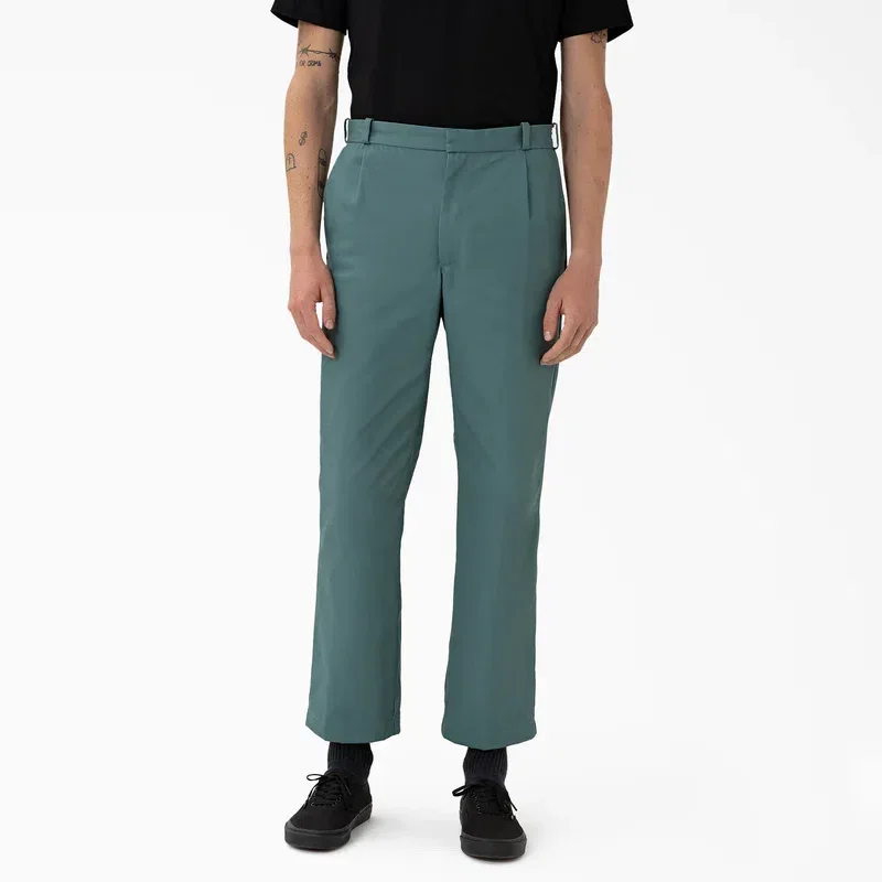 Highsnobiety y Dickies: pantalones de trabajo con pliegues Highsnobiety y Dickies: pantalones de trabajo con pliegues