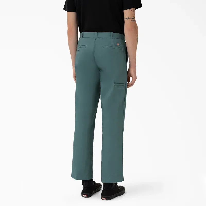 Highsnobiety y Dickies: pantalones de trabajo con pliegues Highsnobiety y Dickies: pantalones de trabajo con pliegues