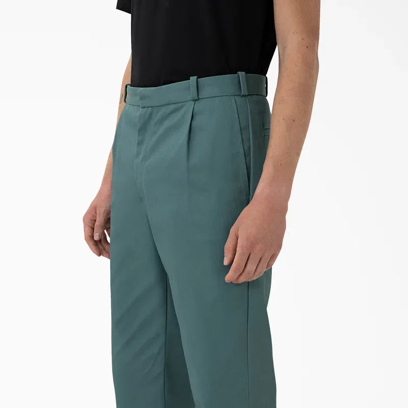 Highsnobiety y Dickies: pantalones de trabajo con pliegues Highsnobiety y Dickies: pantalones de trabajo con pliegues