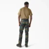 Pantalones cargo de corte ajustado