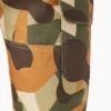 Pantalones cargo de lona con estampado de camuflaje Pantalones cargo de lona con estampado de camuflaje