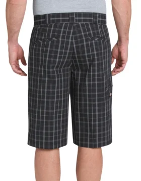 Pantalones cortos a cuadros de 13″ con corte regular y bolsillos multiusos