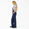 Petos de denim de corte recto con doble bolsillo delantero para mujer